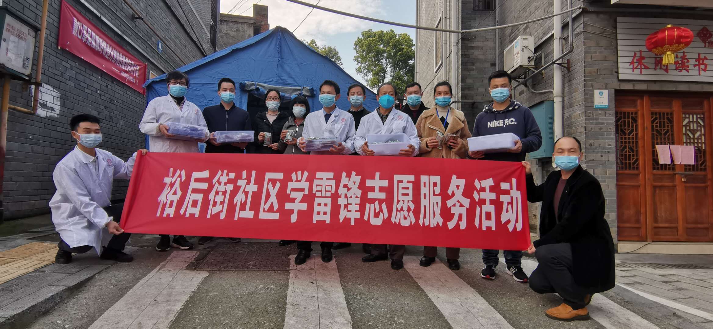 集体合影.jpg 集体合影.jpg